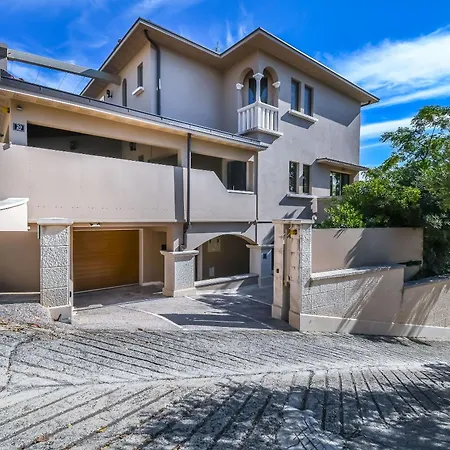 Iveta Apartman Trogir